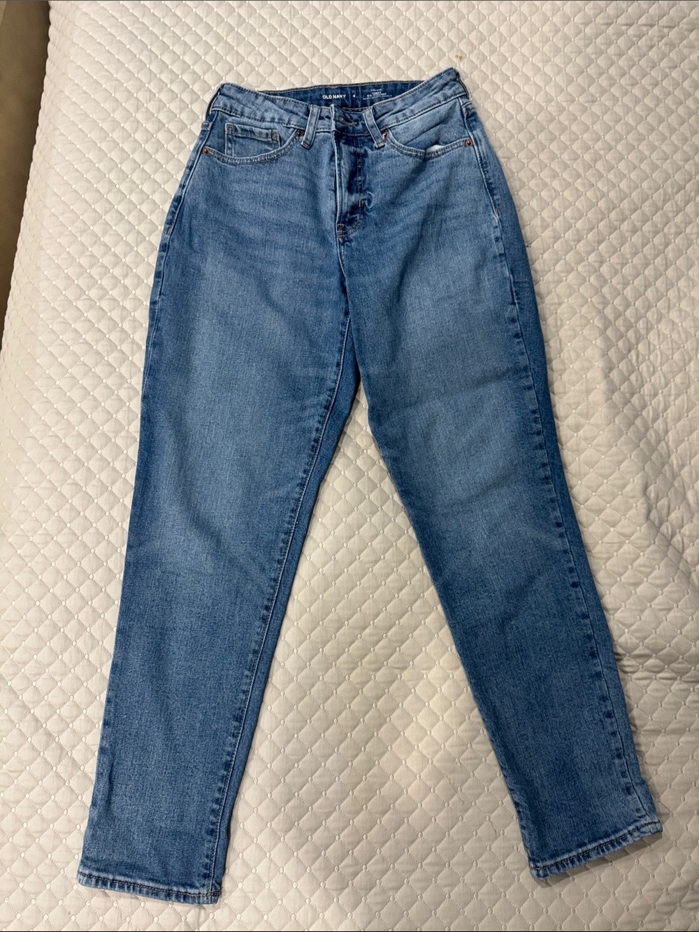 Old Navy Women's Straight Leg Jeans in Blue Wash